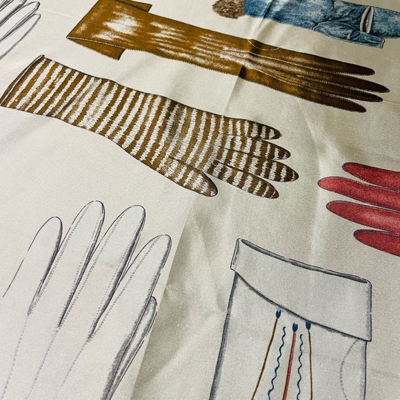 New! Echo Winterthur Museum Collection Silk Scarf Gloves Pattern 35x35 - Picture 6 of 12